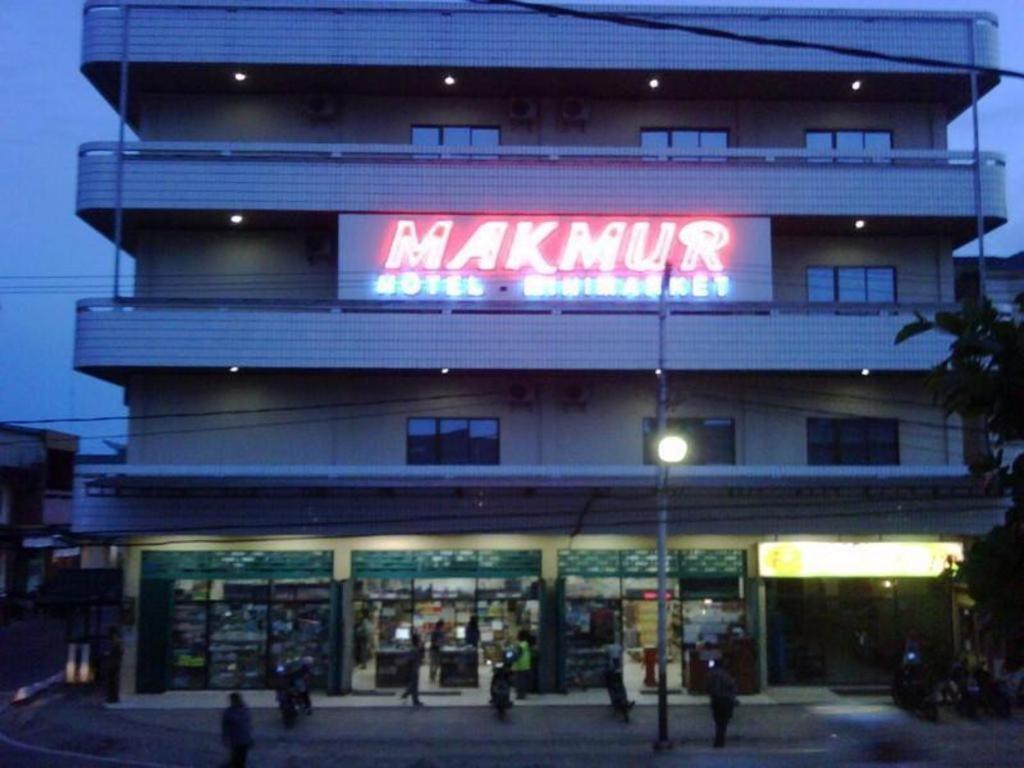 Hotel Makmur Tarakan Luaran gambar